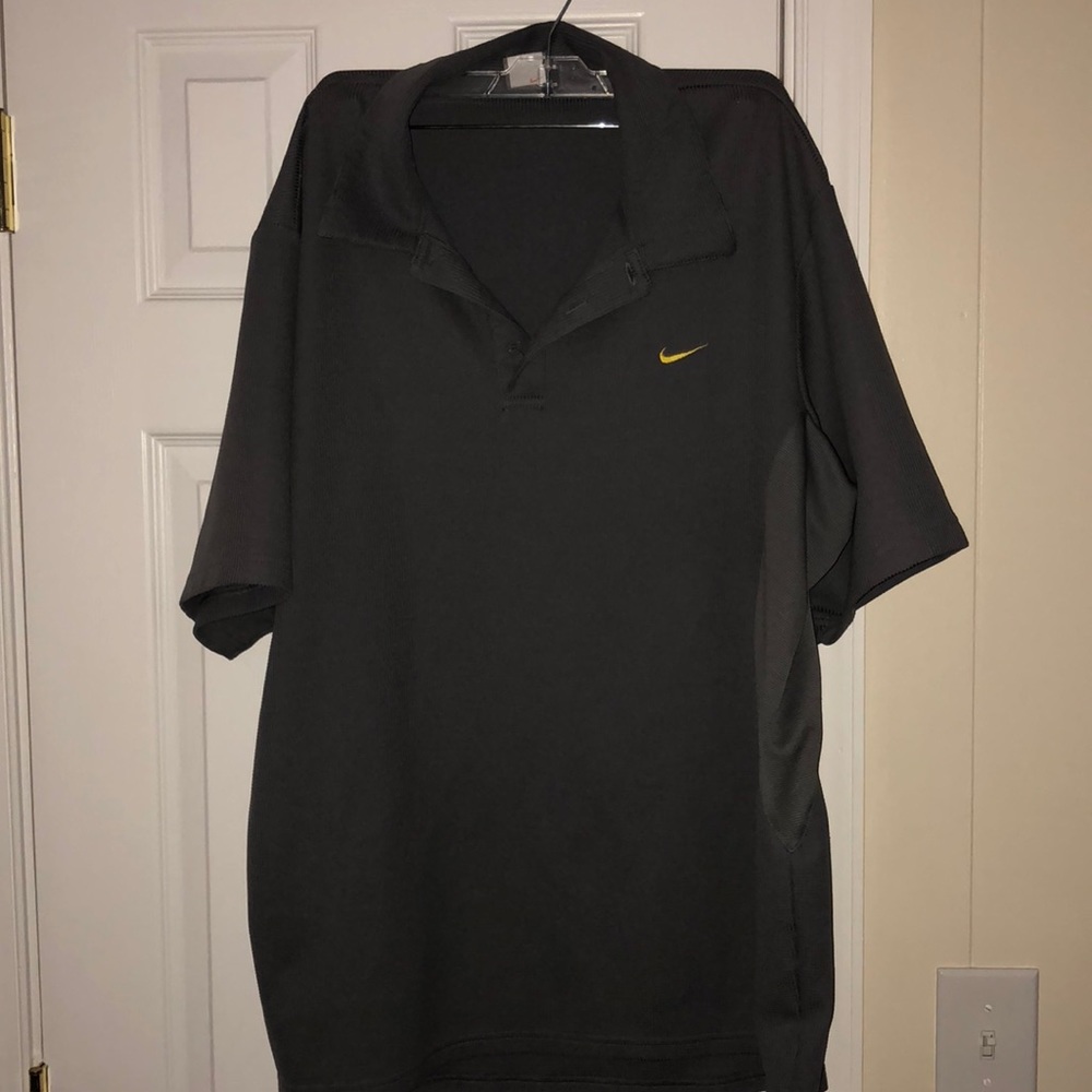 Men nike 2xl shirt